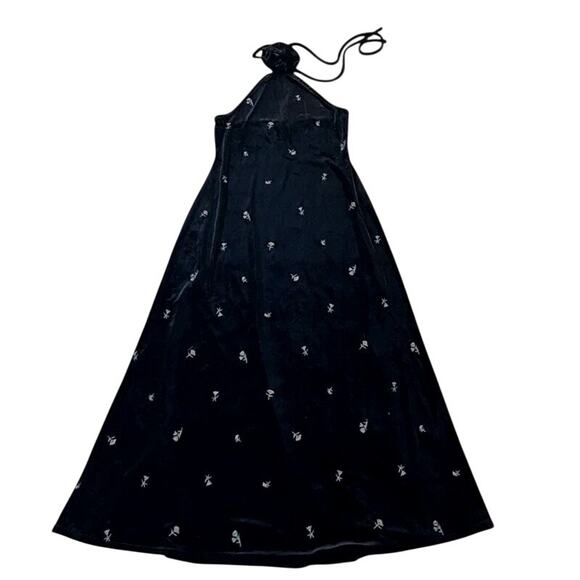 NWT WeWoreWhat Embroidered Flower Velvet High Neck Halter Midi Dress Black - Picture 13 of 16